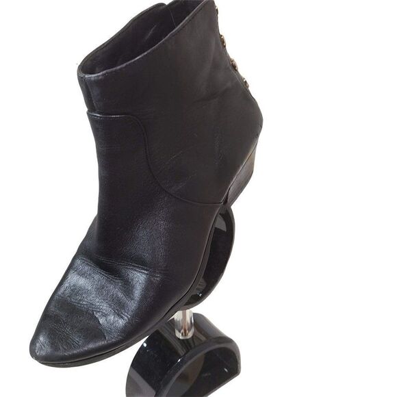 VinceāCamutoāSzā6Ā ZipāBackāBooties - Picture 3 of 16